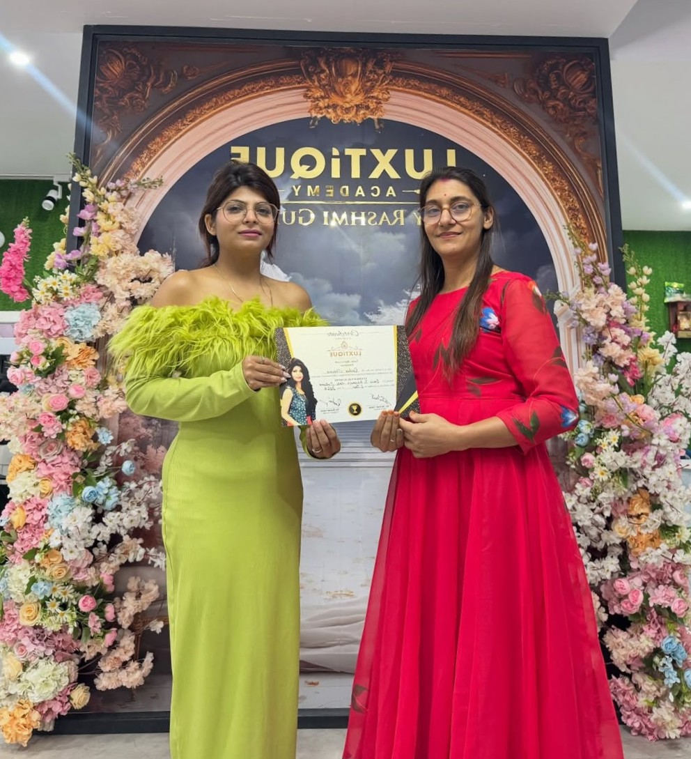 Rachna Sharma — Luxtique Advance Nail Course graduate from Sikar