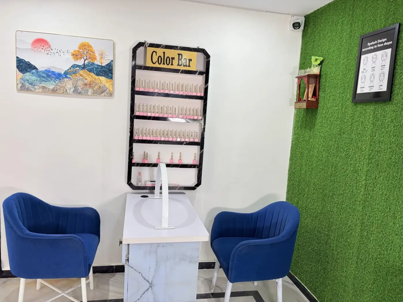 Nail Color Bar — gel and lacquer wall display